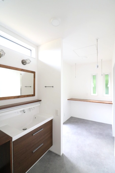 ランドリールーム＋洗面室をつなげて開放感のある空間を実現した事例