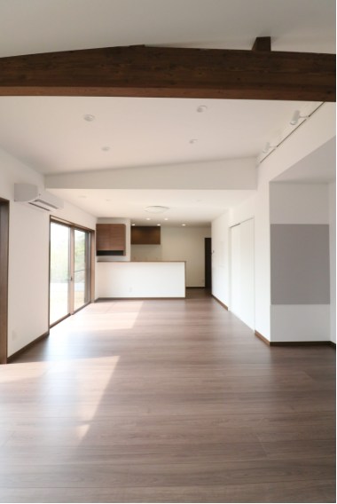 広々とした空間と快適性を両立した平屋の施工事例