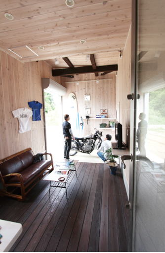 インナーガレージでバイク×海の生活を実現した施工事例